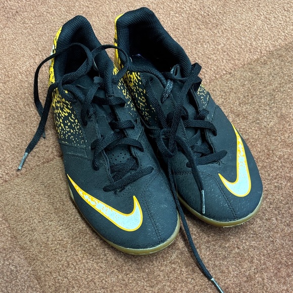 Nike Kids Black and Yellow indoor soccer shoes - Picture 1 of 2
